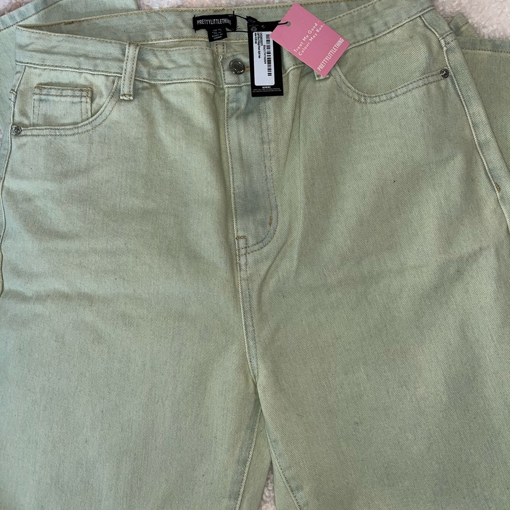 PrettyLittleThing Green Casual Bottoms